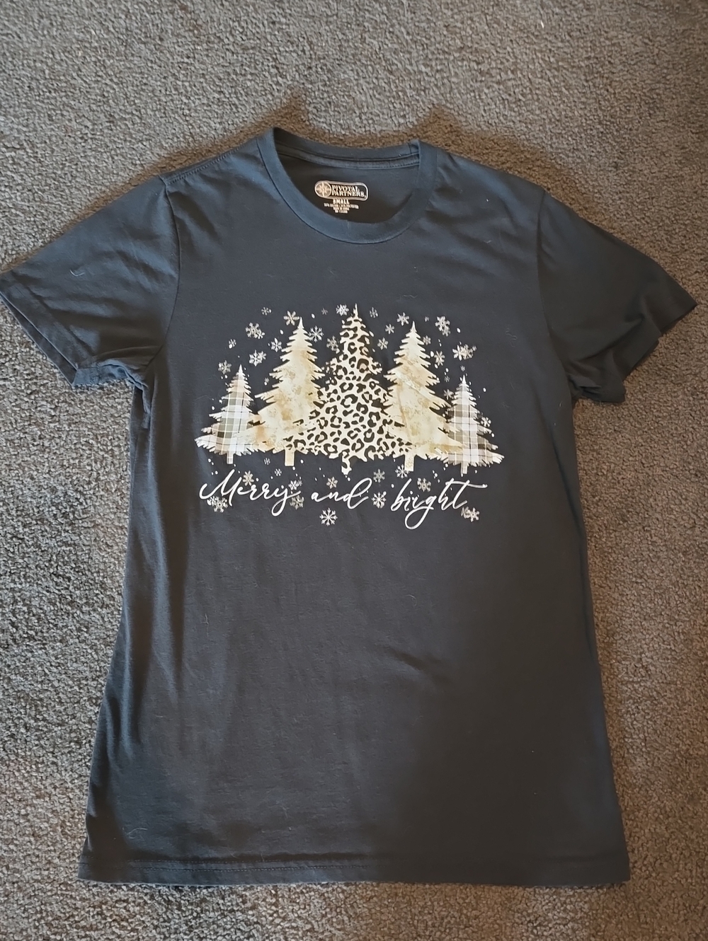 Merry and Bright Graphic Tee - Black with Cream Trees